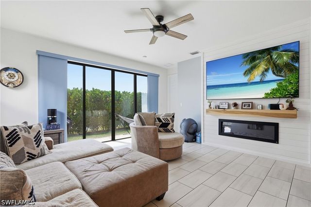 8932 Madrid CIR, Naples, FL 34104