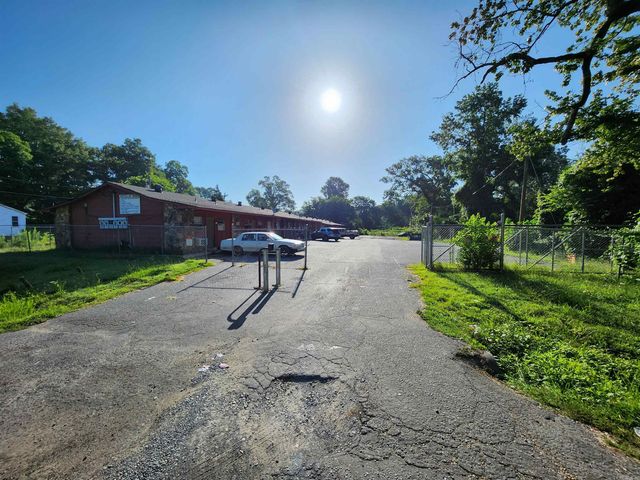 2103 S Beech, Pine Bluff, AR 71611