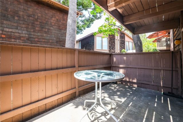 1094 Cabrillo Park, Santa Ana, CA 92701