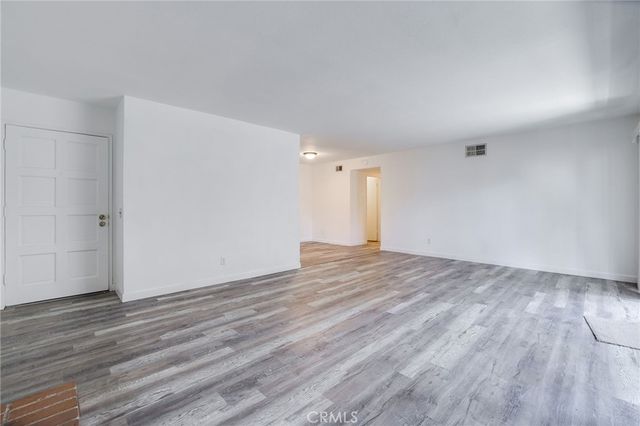 1094 Cabrillo Park, Santa Ana, CA 92701