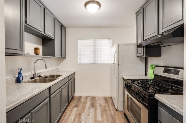 1094 Cabrillo Park, Santa Ana, CA 92701