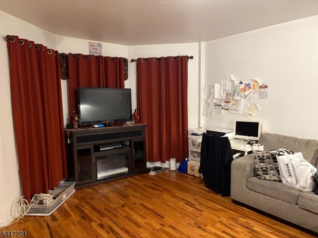 112 4Th Ave, Paterson City, NJ 07524