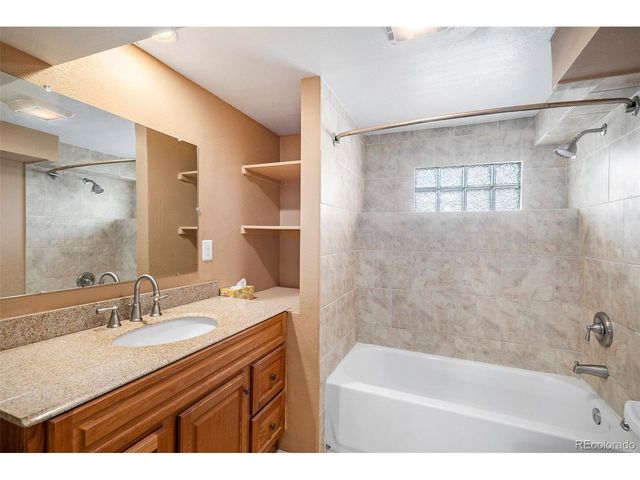 130 Dianna Dr, Lone Tree, CO 80124