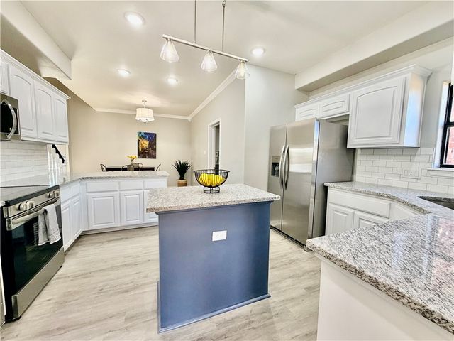 4549 Teal Dr, Corpus Christi, TX 78410