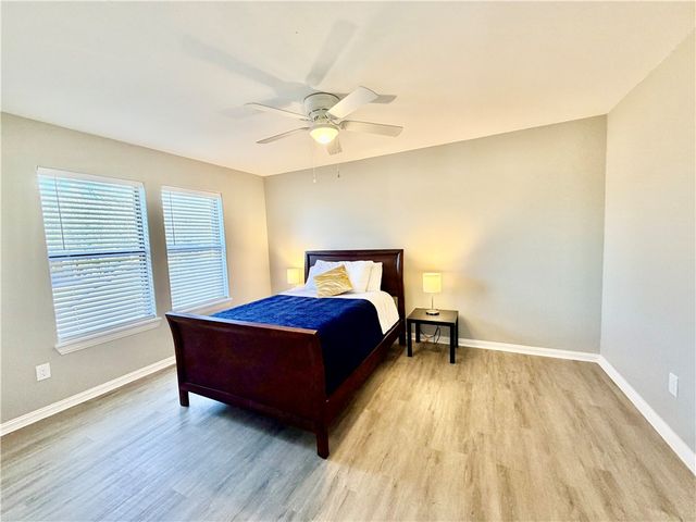 4549 Teal Dr, Corpus Christi, TX 78410