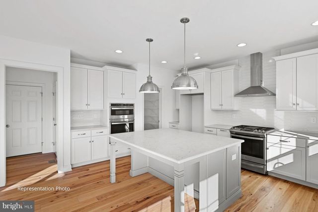 723 BRINDLE FARM LANE, Mechanicsburg, PA 17055