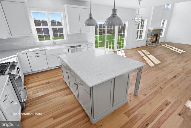 723 BRINDLE FARM LANE, Mechanicsburg, PA 17055