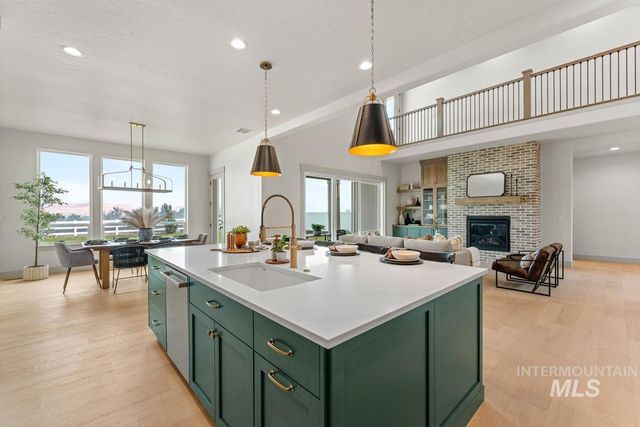 9262 W Sooty Grouse Ct, Boise, ID 83714