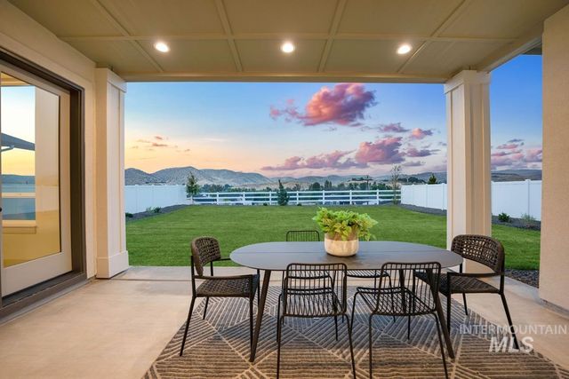 9262 W Sooty Grouse Ct, Boise, ID 83714