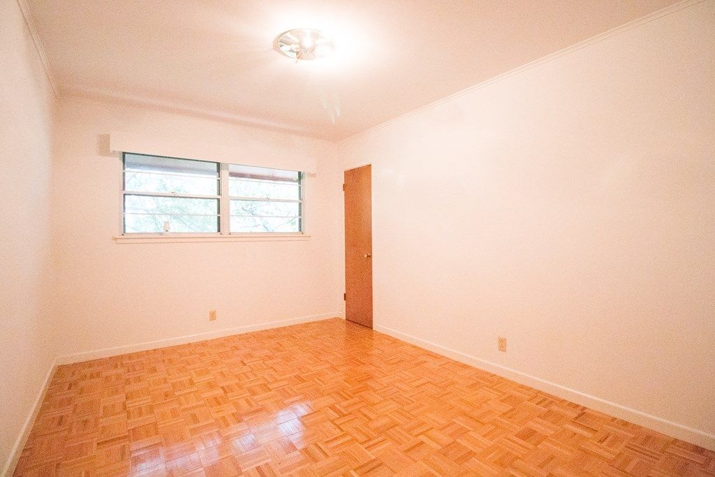 Image 12 of property listing at 27 Yucca St, San Angelo, TX 76901