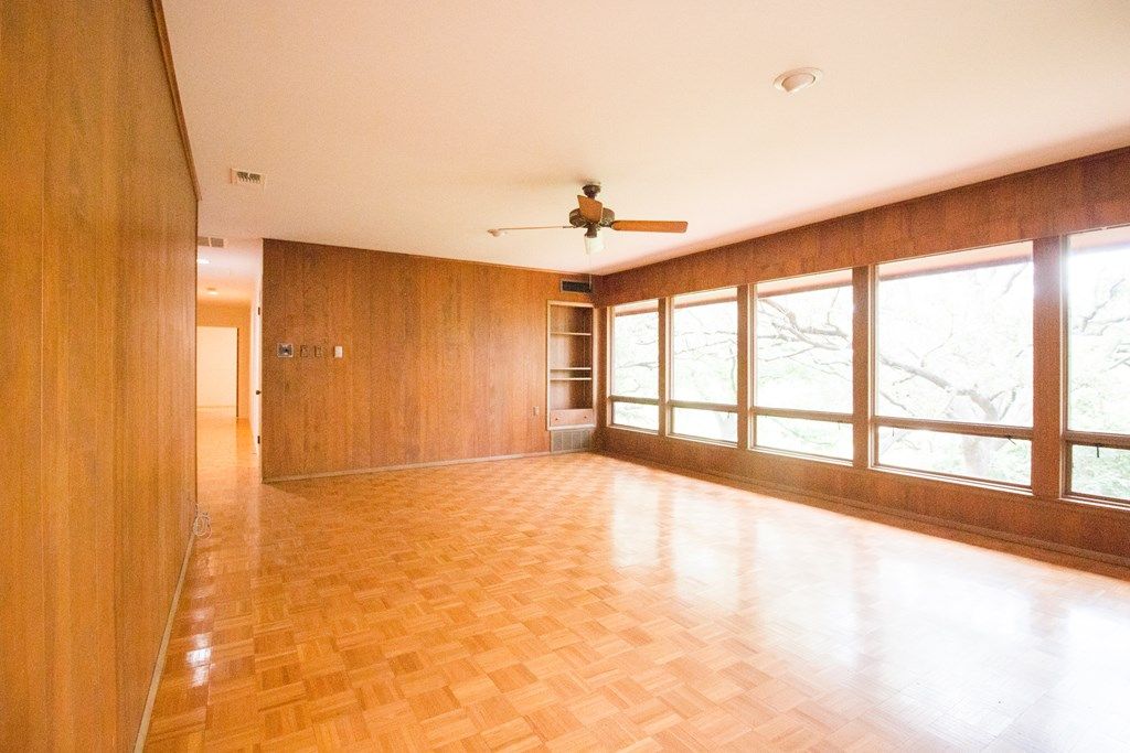 Image 8 of property listing at 27 Yucca St, San Angelo, TX 76901