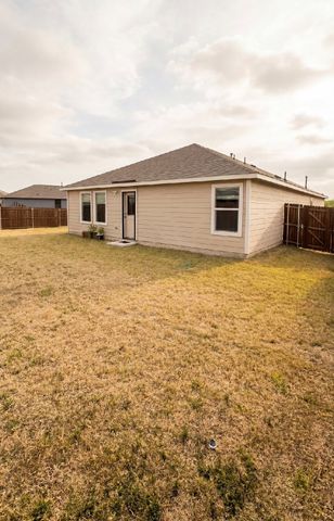 1760 Courage Creek, Crandall, TX 75114