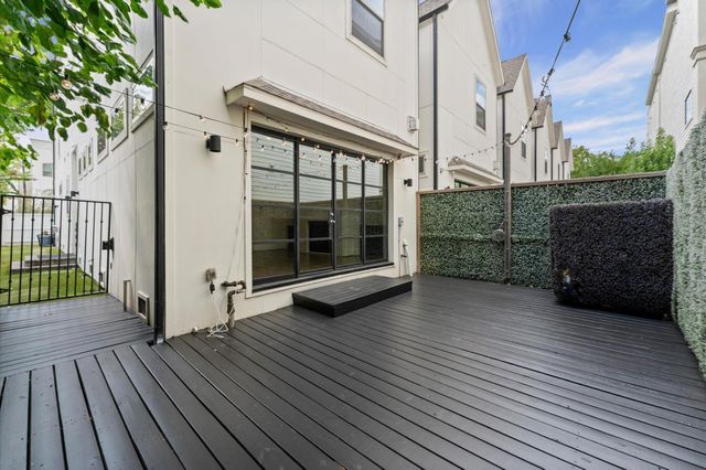 1902 W 25th Street, Houston, TX 77008