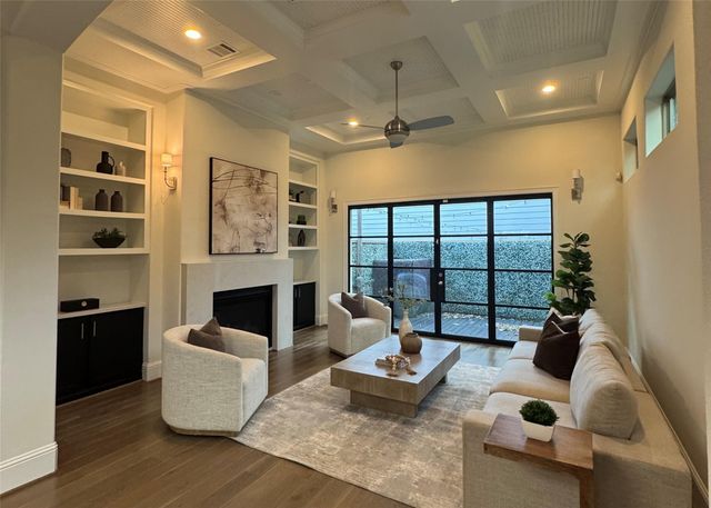 1902 W 25th Street, Houston, TX 77008