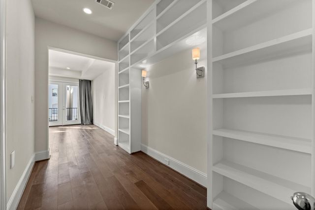 1902 W 25th Street, Houston, TX 77008