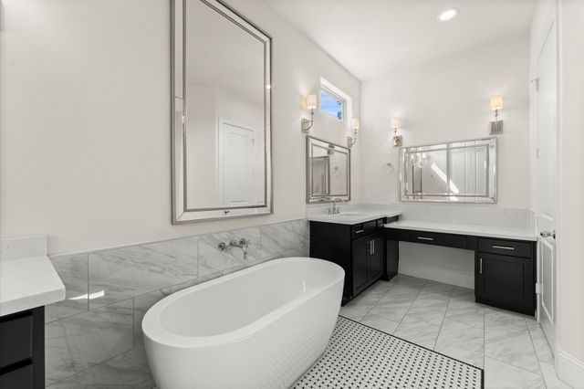 1902 W 25th Street, Houston, TX 77008