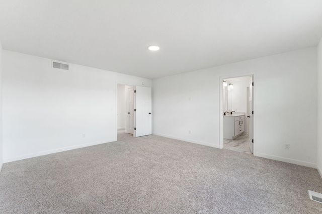 8916 Periwinkle Boulevard, Woodbury, MN 55129