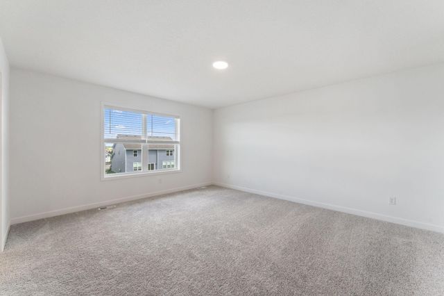 8916 Periwinkle Boulevard, Woodbury, MN 55129