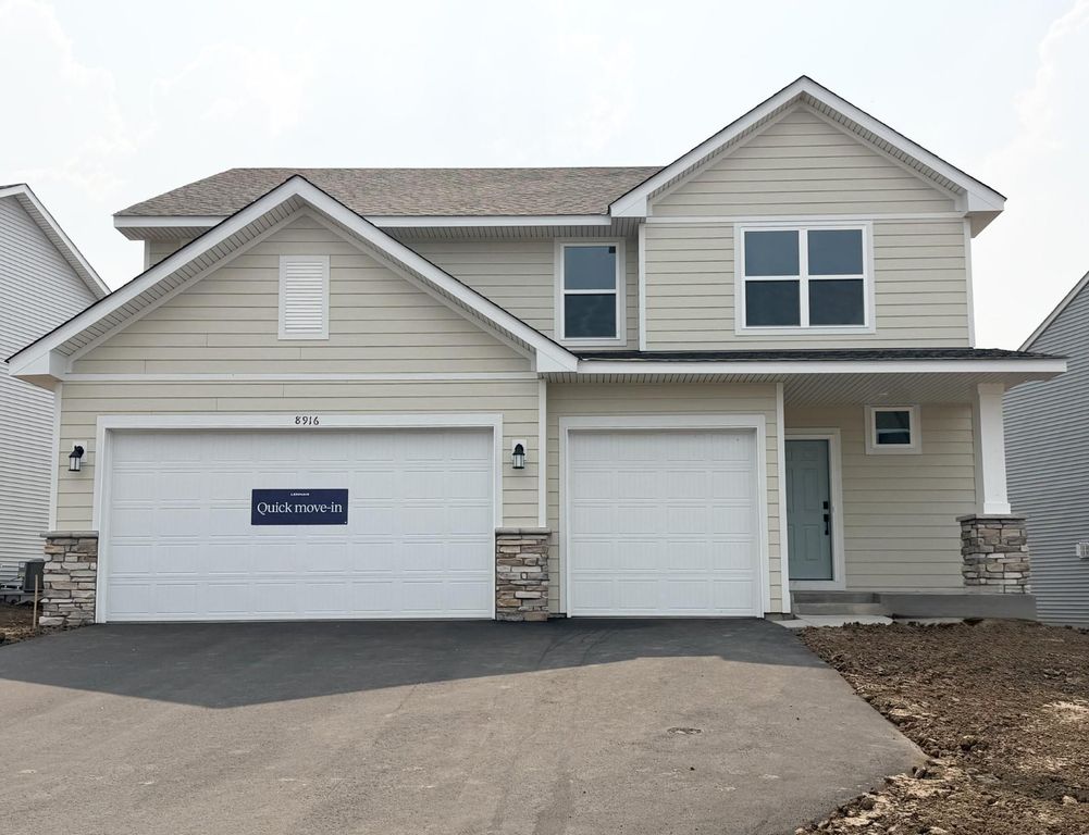 8916 Periwinkle Boulevard, Woodbury, MN 55129