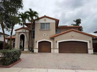 16101 NW 79th Ct, Miami Lakes, FL 33016