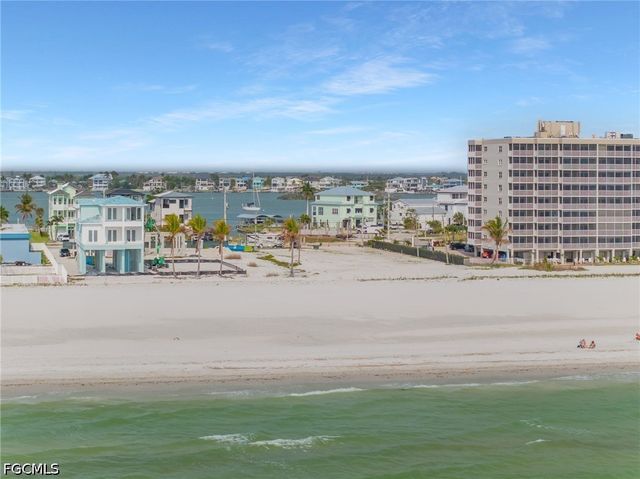 507 Carlos CIR, Fort Myers Beach, FL 33931