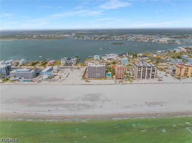 507 Carlos CIR, Fort Myers Beach, FL 33931