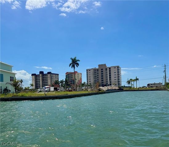 507 Carlos CIR, Fort Myers Beach, FL 33931