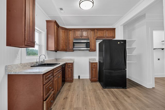 602 Hatcher Dr, Fayetteville, TN 37334