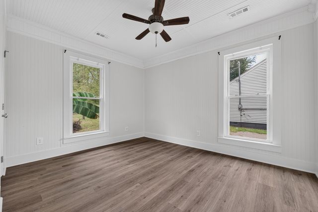 602 Hatcher Dr, Fayetteville, TN 37334
