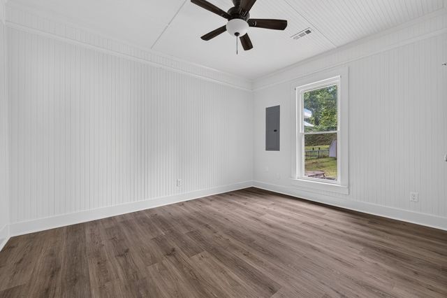 602 Hatcher Dr, Fayetteville, TN 37334