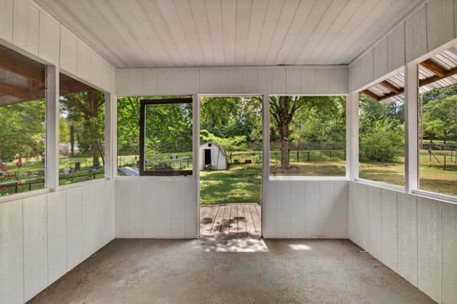 602 Hatcher Dr, Fayetteville, TN 37334