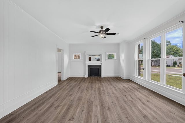 602 Hatcher Dr, Fayetteville, TN 37334