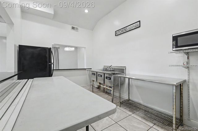 4187 Junction Avenue, Detroit, MI 48210