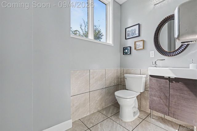 4187 Junction Avenue, Detroit, MI 48210