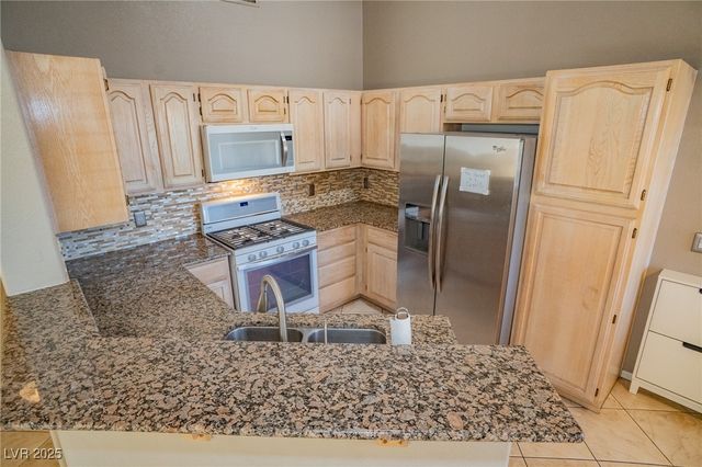 3320 South Fort Apache Road 239, Las Vegas, NV 89117