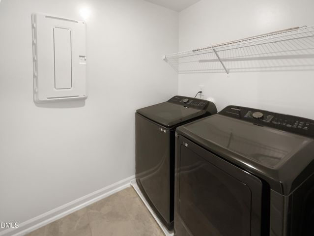 3000 Adencrest Place, Fuquay Varina, NC 27526