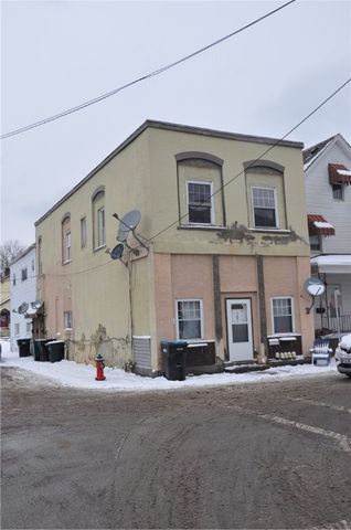 701 E 2nd, Tarentum, PA 15084