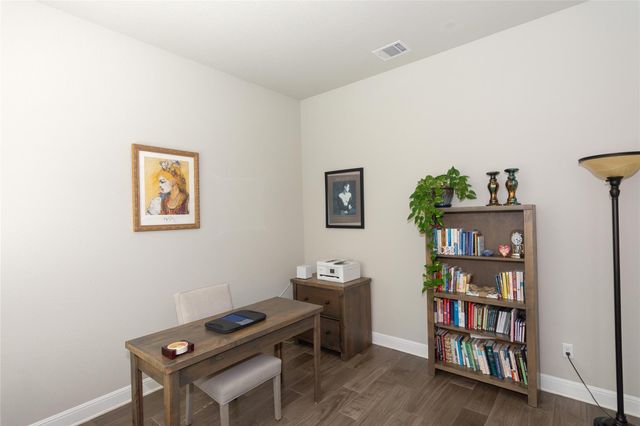 4733 Collins ST 610, Round Rock, TX 78681