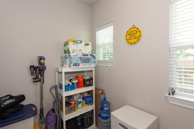 4733 Collins ST 610, Round Rock, TX 78681