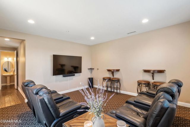 3435 Soft Whisper Court, Simi Valley, CA 93065