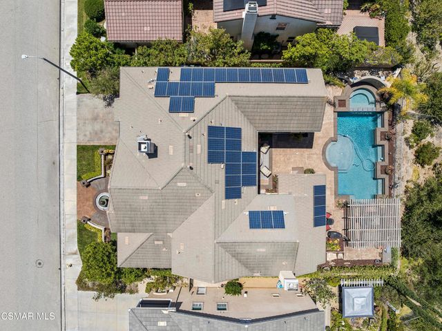 3435 Soft Whisper Court, Simi Valley, CA 93065