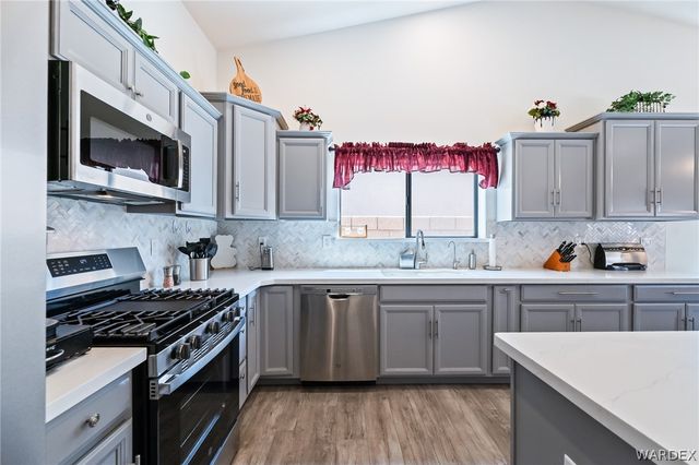 6111 S Comstock Avenue, Fort Mohave, AZ 86426