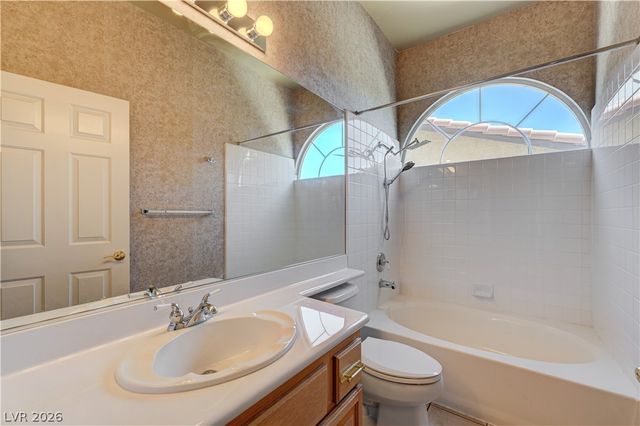 8640 Castle Hill Avenue, Las Vegas, NV 89129