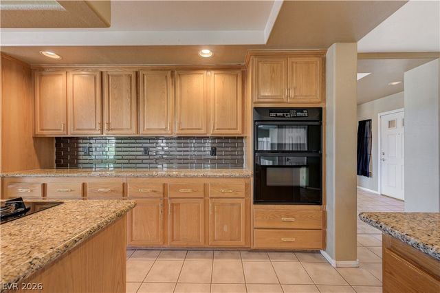 8640 Castle Hill Avenue, Las Vegas, NV 89129