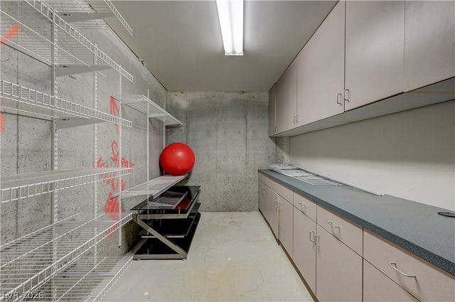 8640 Castle Hill Avenue, Las Vegas, NV 89129