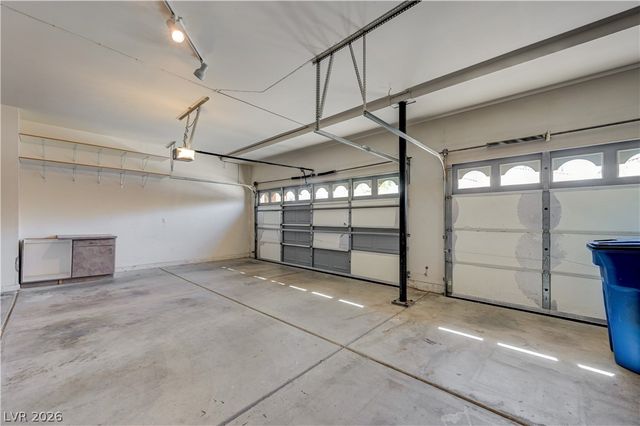 8640 Castle Hill Avenue, Las Vegas, NV 89129