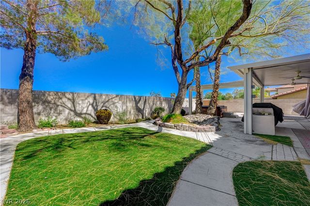 8640 Castle Hill Avenue, Las Vegas, NV 89129