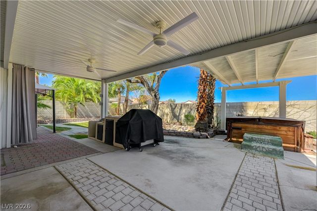 8640 Castle Hill Avenue, Las Vegas, NV 89129