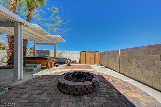 8640 Castle Hill Avenue, Las Vegas, NV 89129