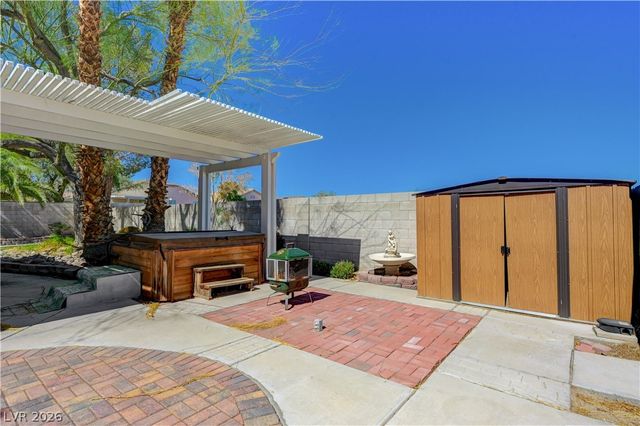 8640 Castle Hill Avenue, Las Vegas, NV 89129